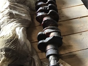 Used 1997 UD/Nissan TD42T1 Crankshaft (Stock #P-1645)) Part Image