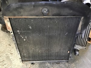 Used 1998 Mitsubishi FE639 Radiator (Stock #184-001960-2)) Part Image