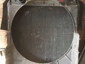 Used 2000 Mitsubishi FE649 Radiator (Stock #181-002346-2)) Part Image