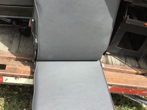 Used 2001 Isuzu FTR Seat (Stock #P-1218)) Part Image