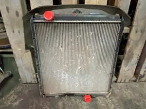 Used 2001 Mitsubishi FE639 Radiator (Stock #203-005357-3)) Part Image