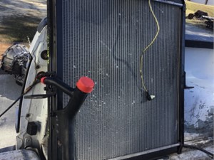 Used 2001 Mitsubishi FK Radiator (Stock #P-1532)) Part Image
