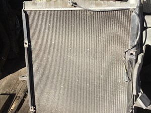 Used 2002 UD/Nissan UD2600 Radiator (Stock #P-251)) Part Image