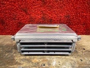 Used 2003 Isuzu 5.7 GAS ECM (Stock #182-802099-6)) Part Image