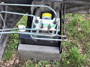 Used 2005 GM/Chev (HD) W5500 ABS Brake Pump (Stock #212-902982-4)) Part Image