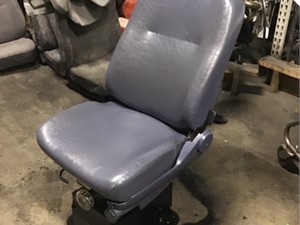 Used 2005 Hino 145 Seat (Stock #P-1516)) Part Image