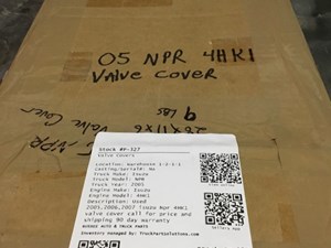 Used 2005 Isuzu 4HK1 Valve Cover (Stock #P-327)) Part Image