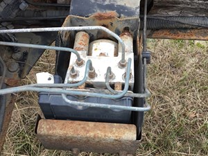 Used 2006 Isuzu NPR ABS Brake Pump (Stock #171-000749-5)) Part Image