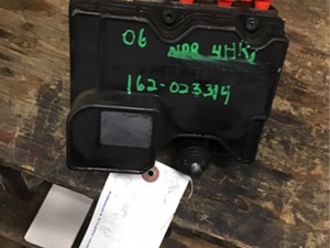 Used 2006 Isuzu NPR ABS Brake Pump (Stock #162-023314-10)) Part Image