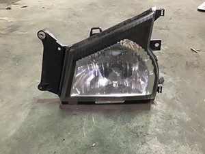 Used 2006 Isuzu NPR Headlamp Assy (Stock #P-784)) Part Image