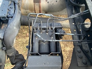 Used 2006 Isuzu NPR/NPR-HD ABS Brake Pump (Stock #213-002649-7)) Part Image