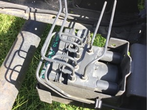 Used 2006 Isuzu NPR/NPR-HD ABS Brake Pump (Stock #213-009595-6)) Part Image