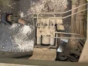 Used 2007 Isuzu NPR ABS Brake Pump (Stock #212-005543-6)) Part Image