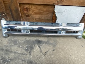 Used 2008 Isuzu NPR Grille (Stock #P-1664)) Part Image