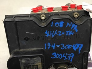 Used 2008 Isuzu NRR ABS Brake Pump (Stock #174-300439 -4)) Part Image
