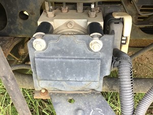 Used 2009 Isuzu NPR/NPR-HD ABS Brake Pump (Stock #173-002216-7)) Part Image