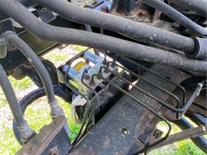 Used 2013 Isuzu NPR - GAS ABS Brake Pump (Stock #204-800811-5)) Part Image