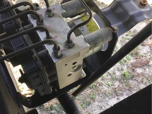Used 2013 Isuzu NPR - GAS ABS Brake Pump (Stock #204-801660-4)) Part Image
