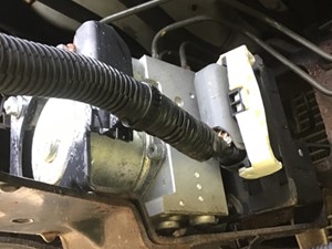 Used 2013 Isuzu NRR ABS Brake Pump (Stock #194-900854-5)) Part Image