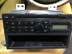 Used 2014 Hino 195 Radio (Stock #P-1284)) Part Image