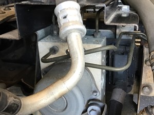 Used 2015 Isuzu NPR ABS Brake Pump (Stock #181-001754-5)) Part Image