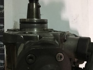 Used 2011 Isuzu 4JJ1 Fuel Gear Pump (Stock #P-68)) Part Image