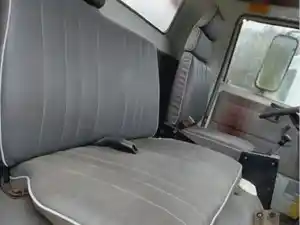 Used 1991 Hino FB Seat (Stock #241-T11793-3)) Part Image