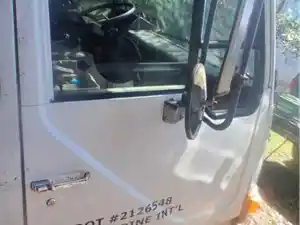 Used 1991 Mitsubishi FE639 Door (Stock #162-001939-3)) Part Image