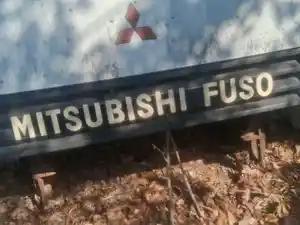 Used 1991 Mitsubishi FE639 Grille (Stock #162-001939-8)) Part Image