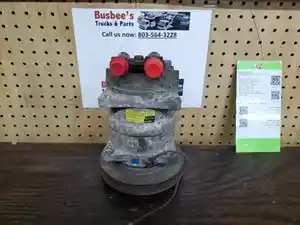Used 1995 UD/Nissan UD2600 A/C Compressor Image