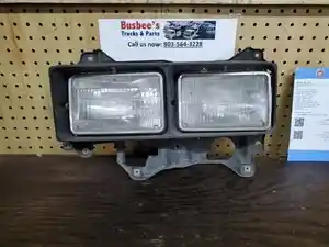 Used 2000 Mitsubishi FUSO Headlamp Assy (Stock #P-851)) Part Image