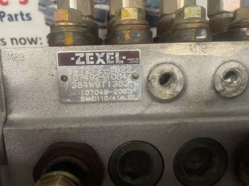 ハチ Used 1999 Isuzu 4HE1 Fuel Injection Part