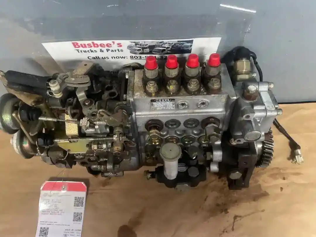 Used 1999 Isuzu 4HE1 Fuel Injection Part