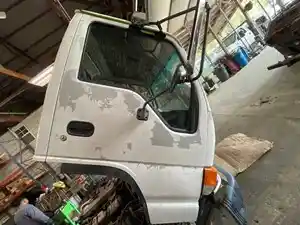 Used 1999 Isuzu NPR Door (Stock #241-019609-6)) Part Image