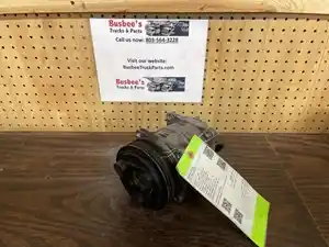 Used 2000 UD/Nissan UD1400 A/C Compressor Image