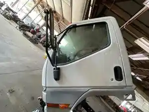 Used 2001 Mitsubishi FE639 Door (Stock #184-004449-5)) Part Image