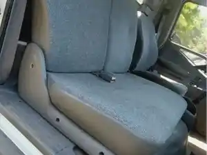Used 2001 Mitsubishi FE640 Seat (Stock #242-000953-5)) Part Image