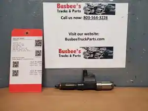 Used 2003 Isuzu 6HK1 Injector (Stock #P-104392)) Part Image