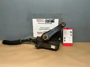 Used 2004 Isuzu NPR Steering Gear (Stock #P-104640)) Part Image