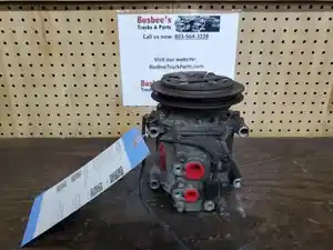 Used 2004 Mitsubishi FE A/C Compressor (Stock #P-3015)) Part Image
