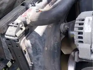 Used 2005 Chevrolet W3500 Radiator (Stock #243-804372-8)) Part Image