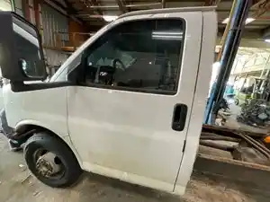 Used 2005 GMC Savana Door (Stock #231-906469-9)) Part Image