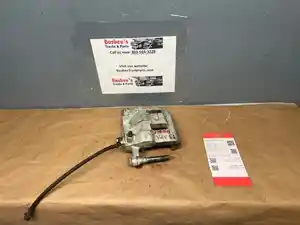 Used 2005 Isuzu RU1 Brake Caliper (Stock #P-104337)) Part Image