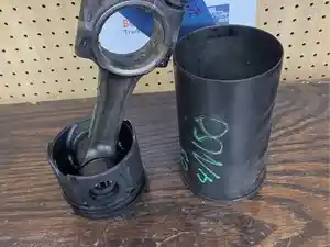 Used 2005 Mitsubishi 4M50 Piston & Rod (Stock #P-10278)) Part Image