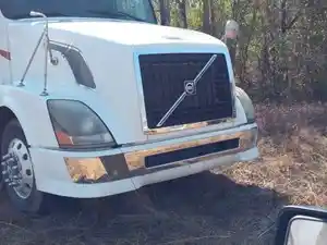 Used 2005 Volvo VNL Hood (Stock #251-385245-1)) Part Image