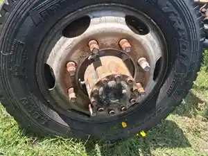 Used 2006 Hub Pilot / Unimount 19.5 Wheel Image