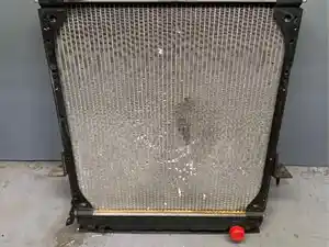 Used 2006 Isuzu NPR Radiator (Stock #P-1962)) Part Image