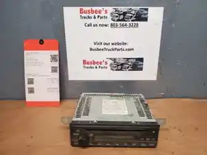 Used 2006 Isuzu NPR Radio (Stock #P-104425)) Part Image
