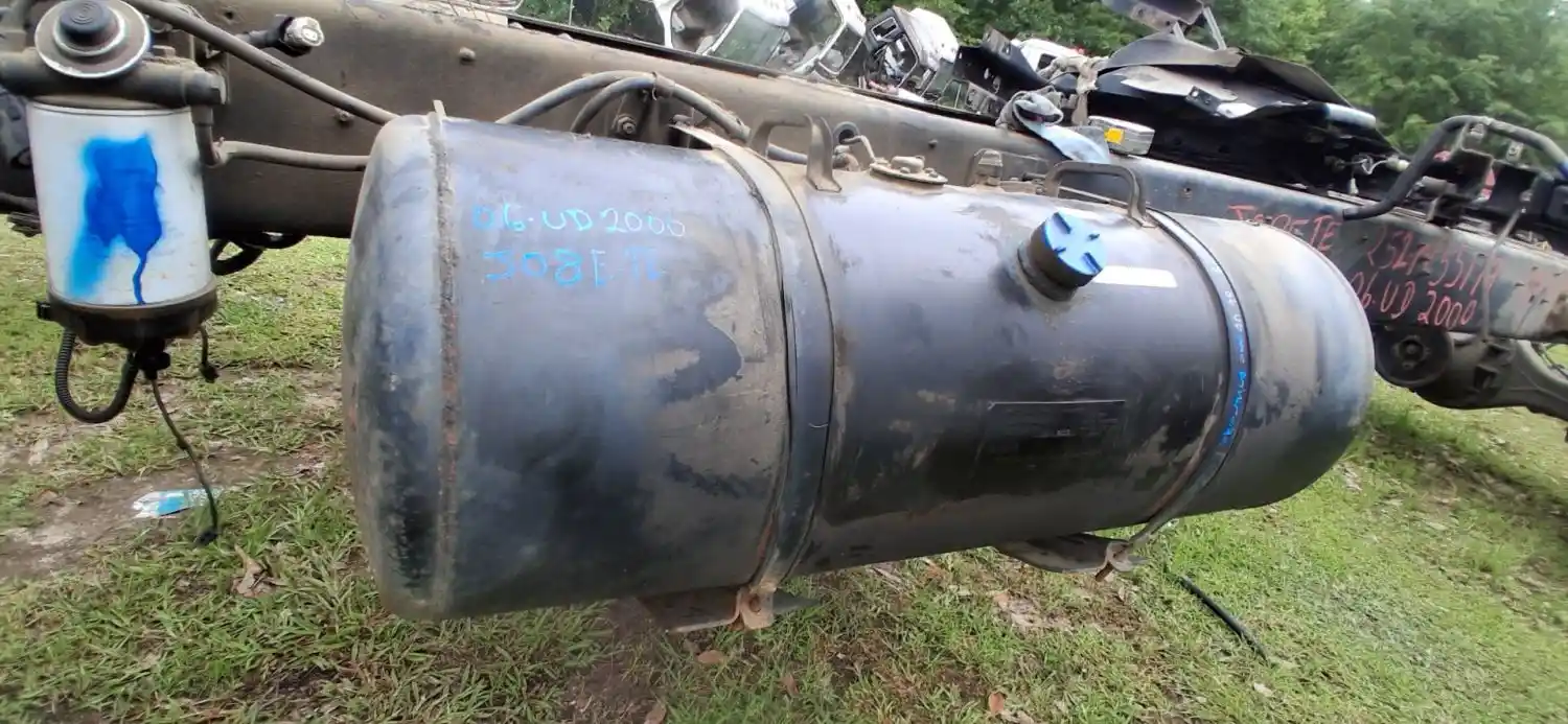 Used 2006 UD/Nissan UD2000 Fuel Tank