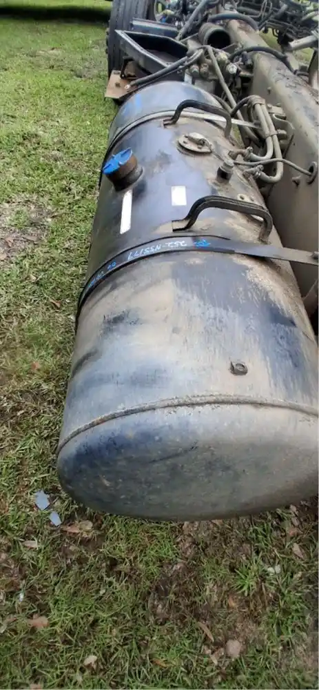 Used 2006 UD/Nissan UD2000 Fuel Tank